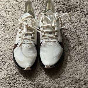 Nike Women's White and Black Sneakers